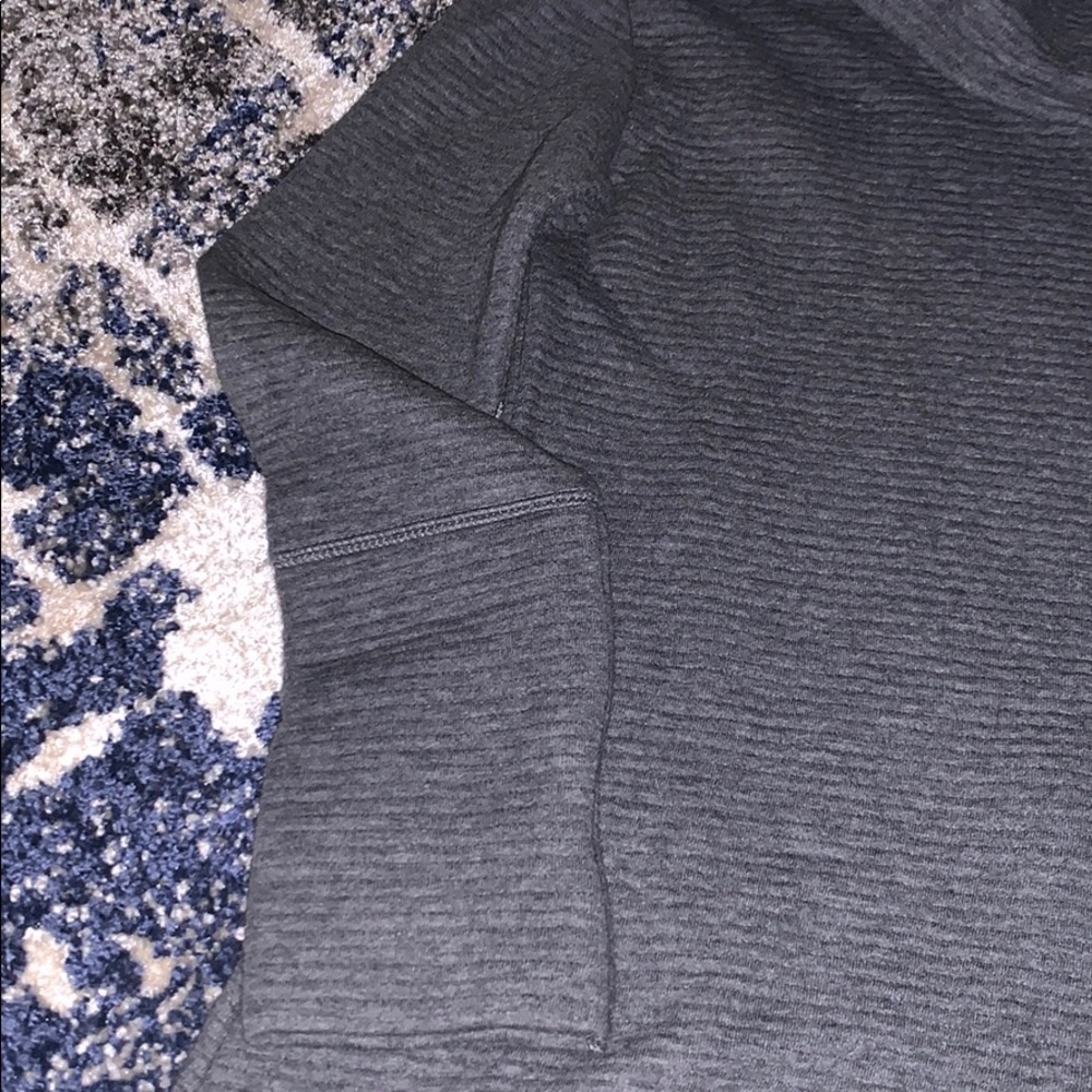 Sweater - Picture 4 of 4